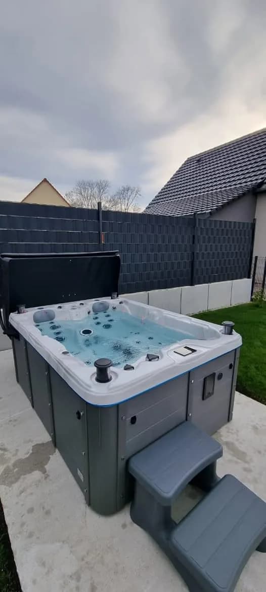 Installation d'un spa Montana Full option à Rumersheim, autre vue du chantier