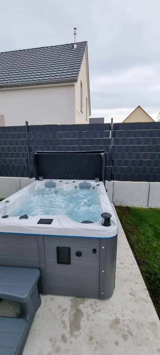Installation d'un spa Montana Full option à Rumersheim, autre vue du chantier