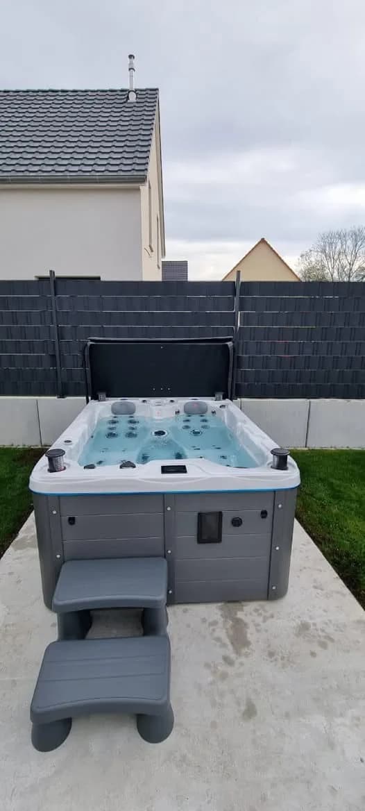 Installation d'un spa Montana Full option à Rumersheim, autre vue du chantier
