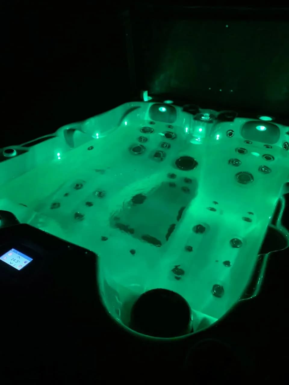 Installation d'un spa Montana Full option à Saisy, autre vue du chantier