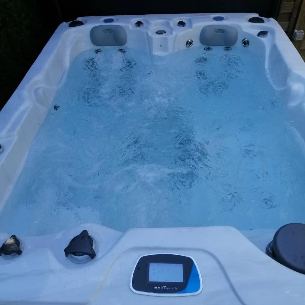 Installation d'un spa Montana Full option à Sausheim, autre vue du chantier