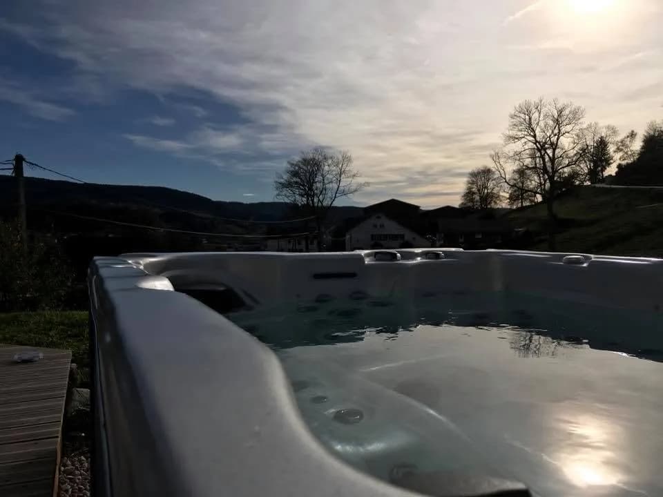 Installation d'un spa Montana à Gérardmer, autre vue du chantier