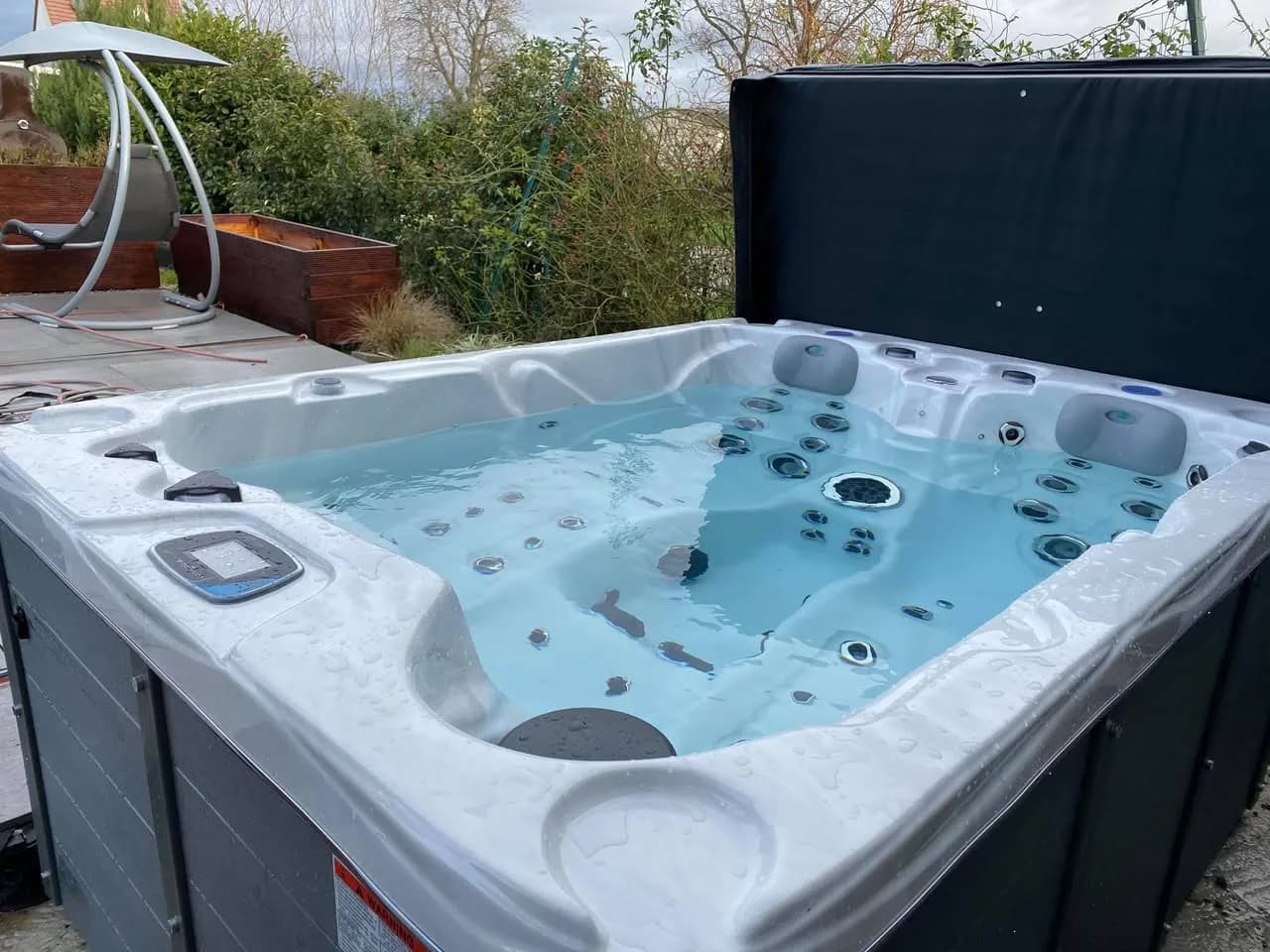 Installation d'un spa Montana à Oberschaeffolsheim, autre vue du chantier