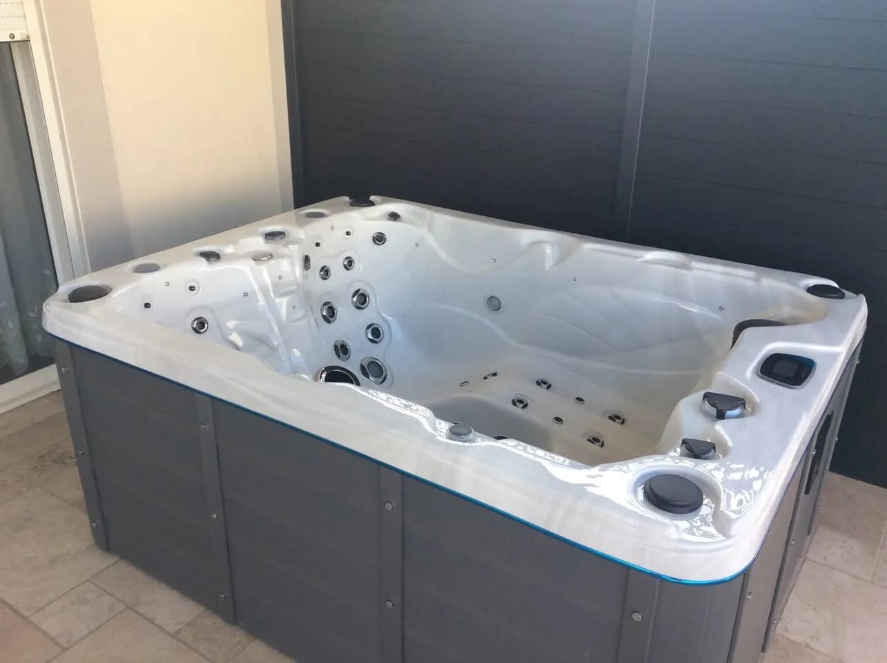 Installation d'un spa Montana à Portes-lès-Valence, autre vue du chantier