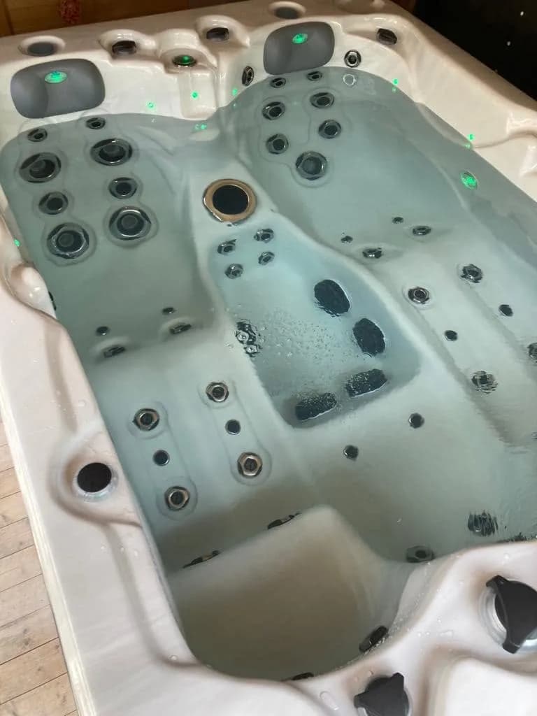 Installation d'un spa Montana à Richemont, autre vue du chantier