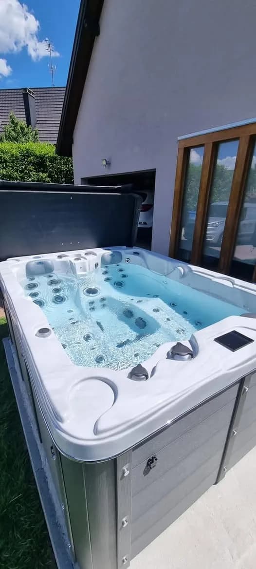 Installation d'un spa Montana à Richwiller, autre vue du chantier