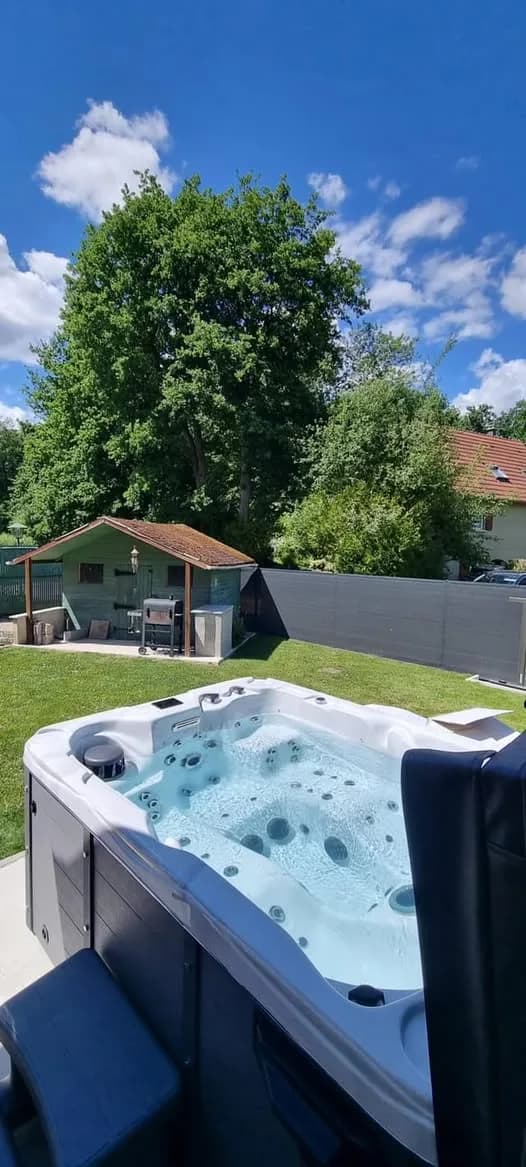 Installation d'un spa Montana à Richwiller, autre vue du chantier