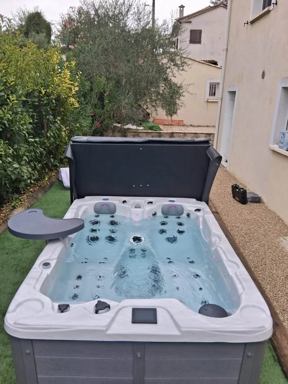 Installation d'un spa Montana à Saint-Jeannet, autre vue du chantier