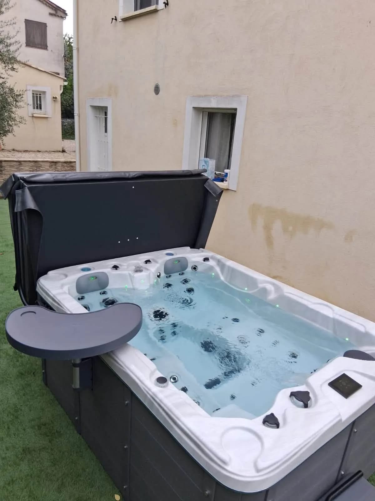 Installation d'un spa Montana à Saint-Jeannet, autre vue du chantier