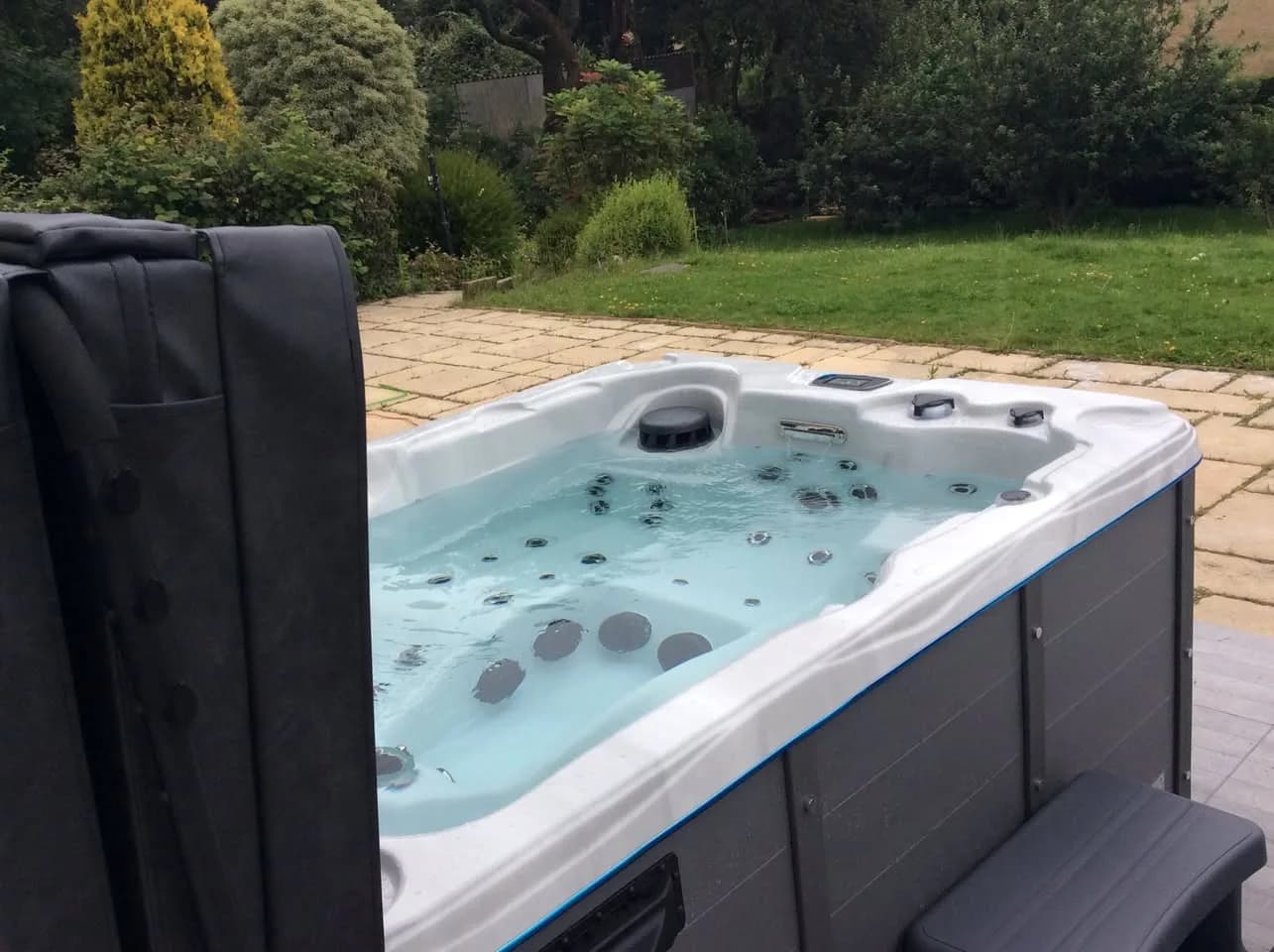 Installation d'un spa Montana à Saint-Lô, autre vue du chantier