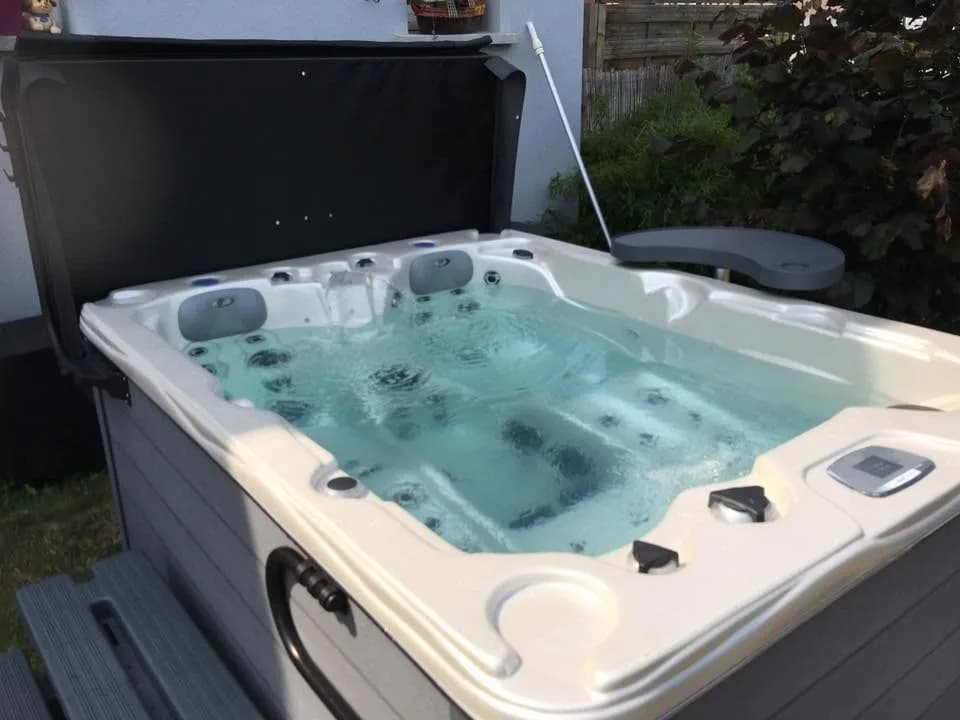 Installation d'un spa Montana à Soultzmatt, autre vue du chantier