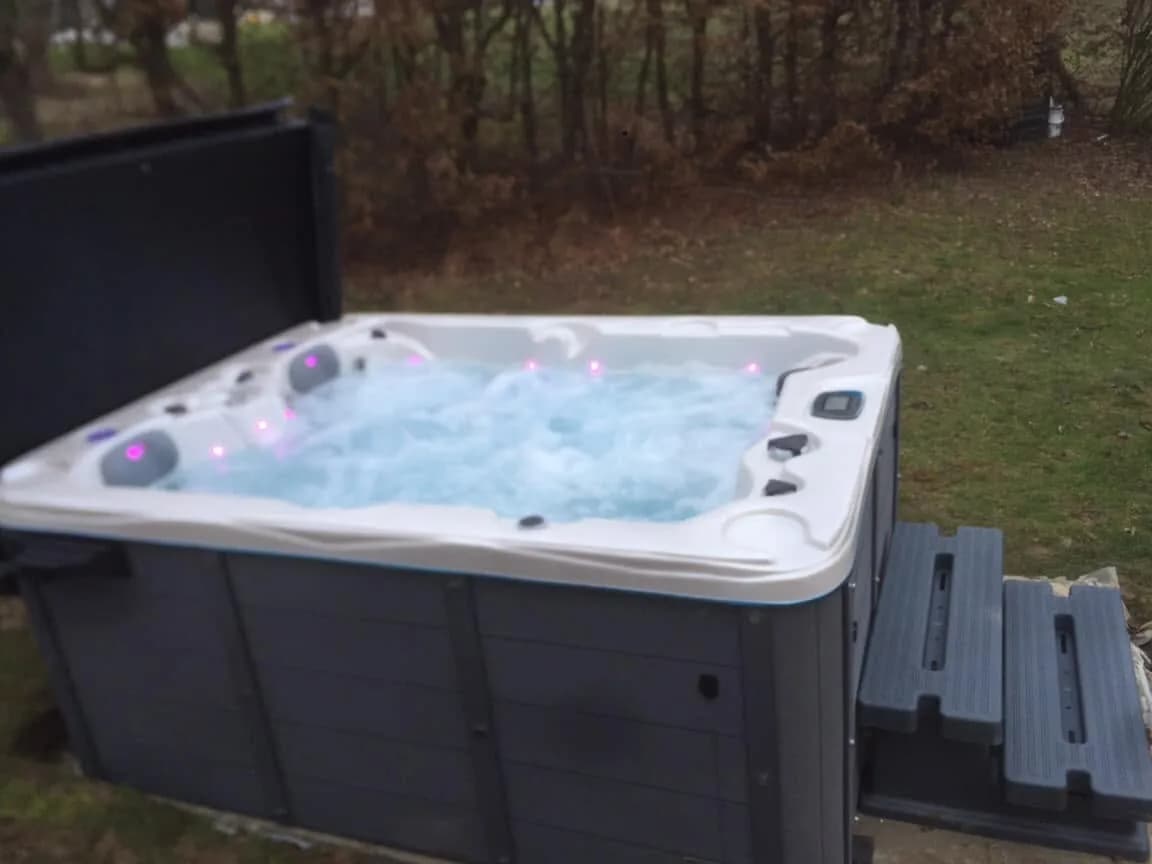Installation d'un spa Montana à Stetten, autre vue du chantier