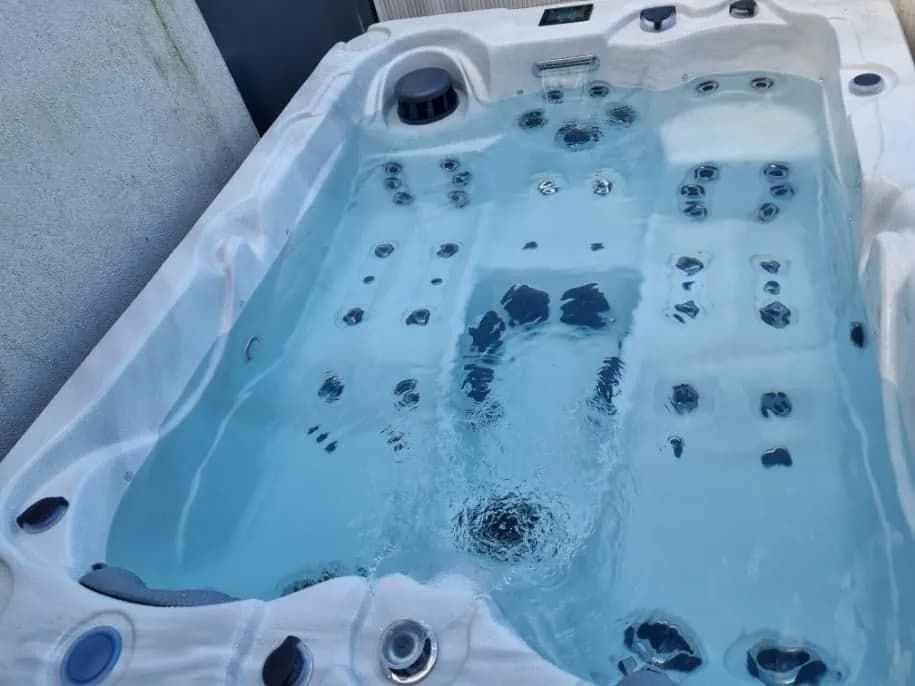 Installation d'un spa Montana à Strasbourg, autre vue du chantier