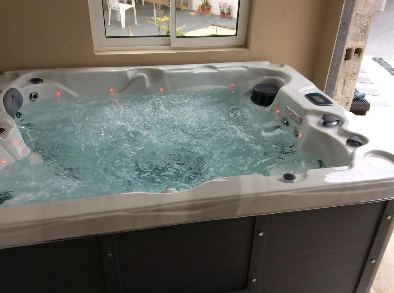 Installation d'un spa Montana à Villemoustaussou, autre vue du chantier