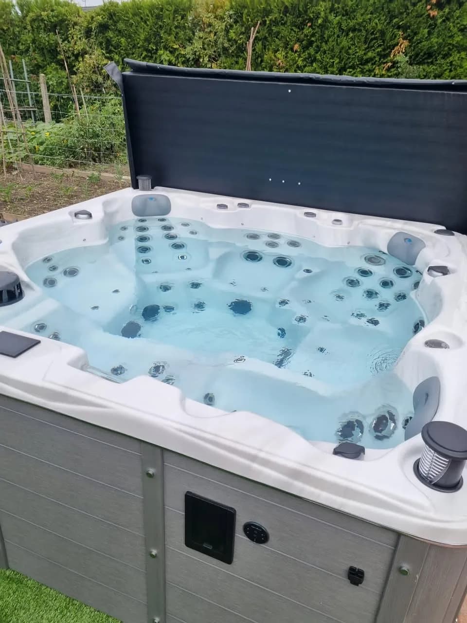 Installation d'un spa Montréal à Auenheim, autre vue du chantier
