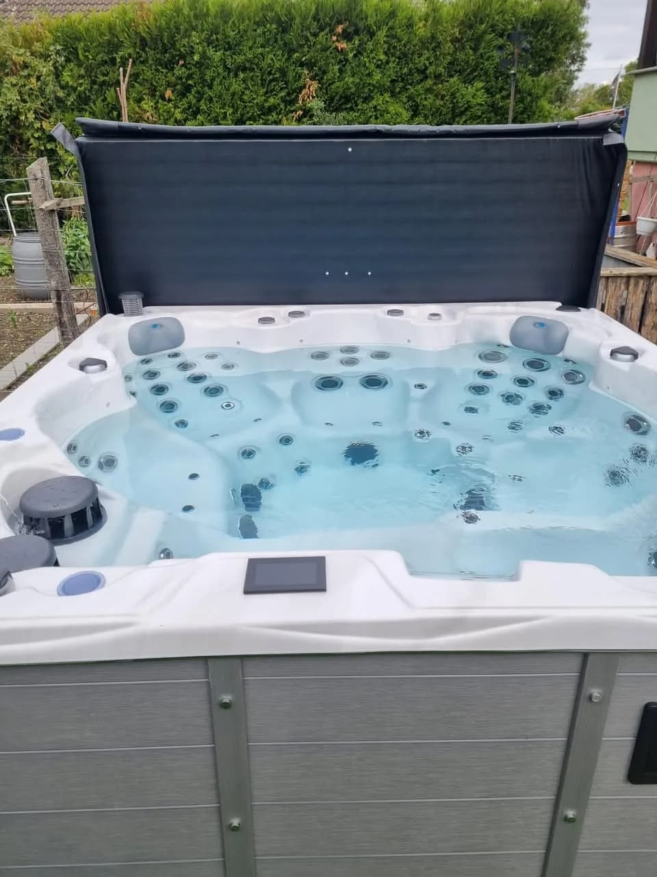 Installation d'un spa Montréal à Auenheim, autre vue du chantier