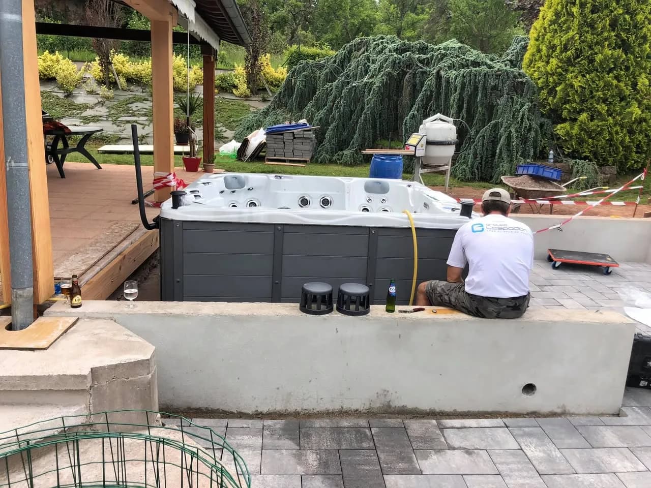 Installation d'un spa Montréal Full option en Haute-Saône, autre vue du chantier