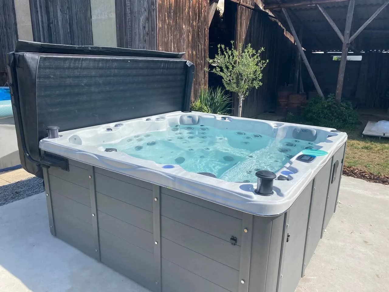 Installation d'un spa Montréal Full option à Furdenheim, autre vue du chantier