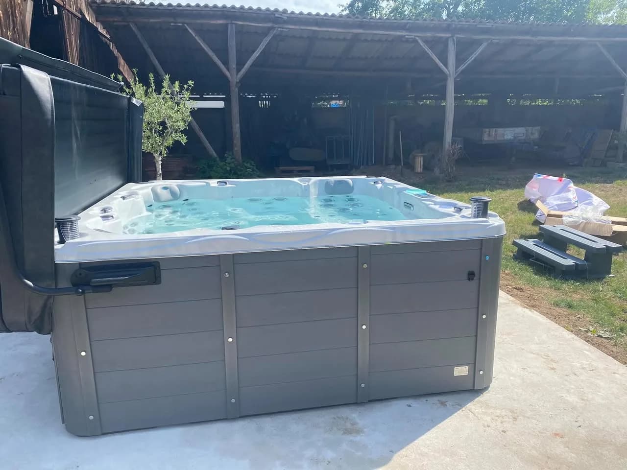 Installation d'un spa Montréal Full option à Furdenheim, autre vue du chantier