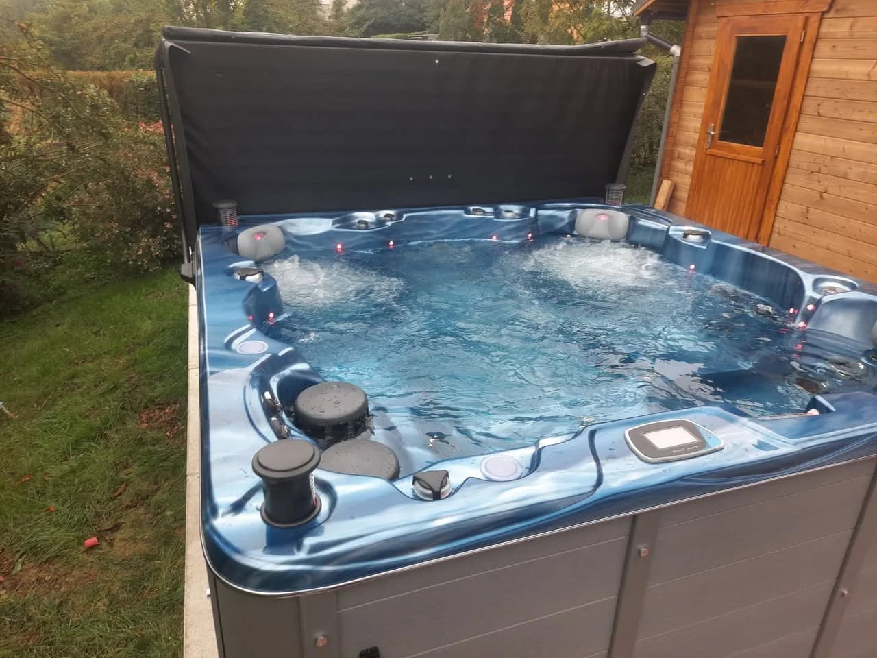 Installation d'un spa Montréal Full option à Hochfelden, autre vue du chantier