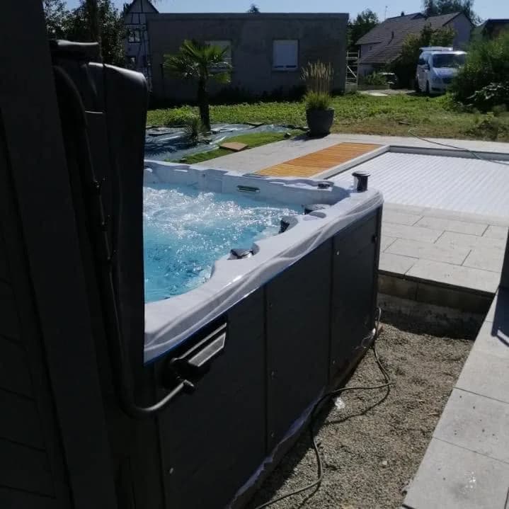 Installation d'un spa Montréal Full option à Kembs, autre vue du chantier