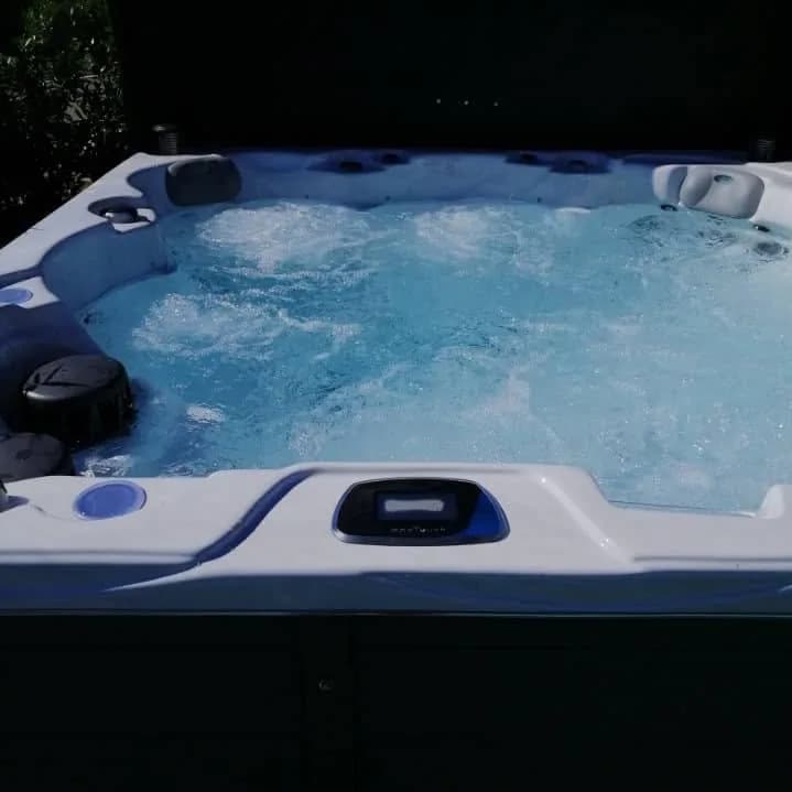 Installation d'un spa Montréal Full option à Raedersheim, autre vue du chantier