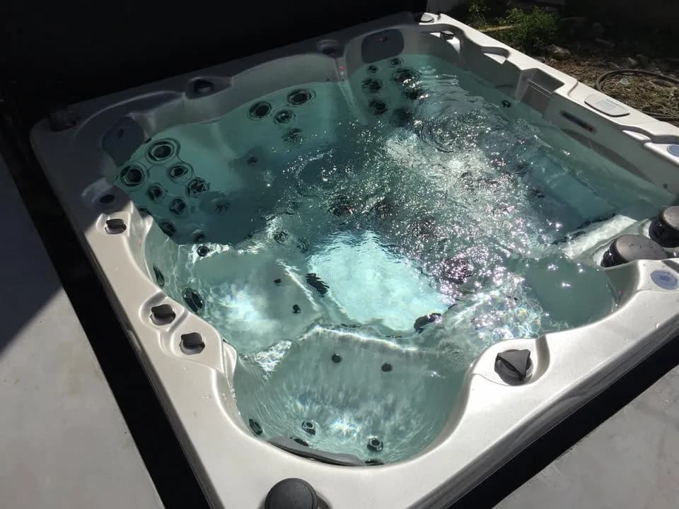 Installation d'un spa Montréal Full option à Riedisheim, autre vue du chantier