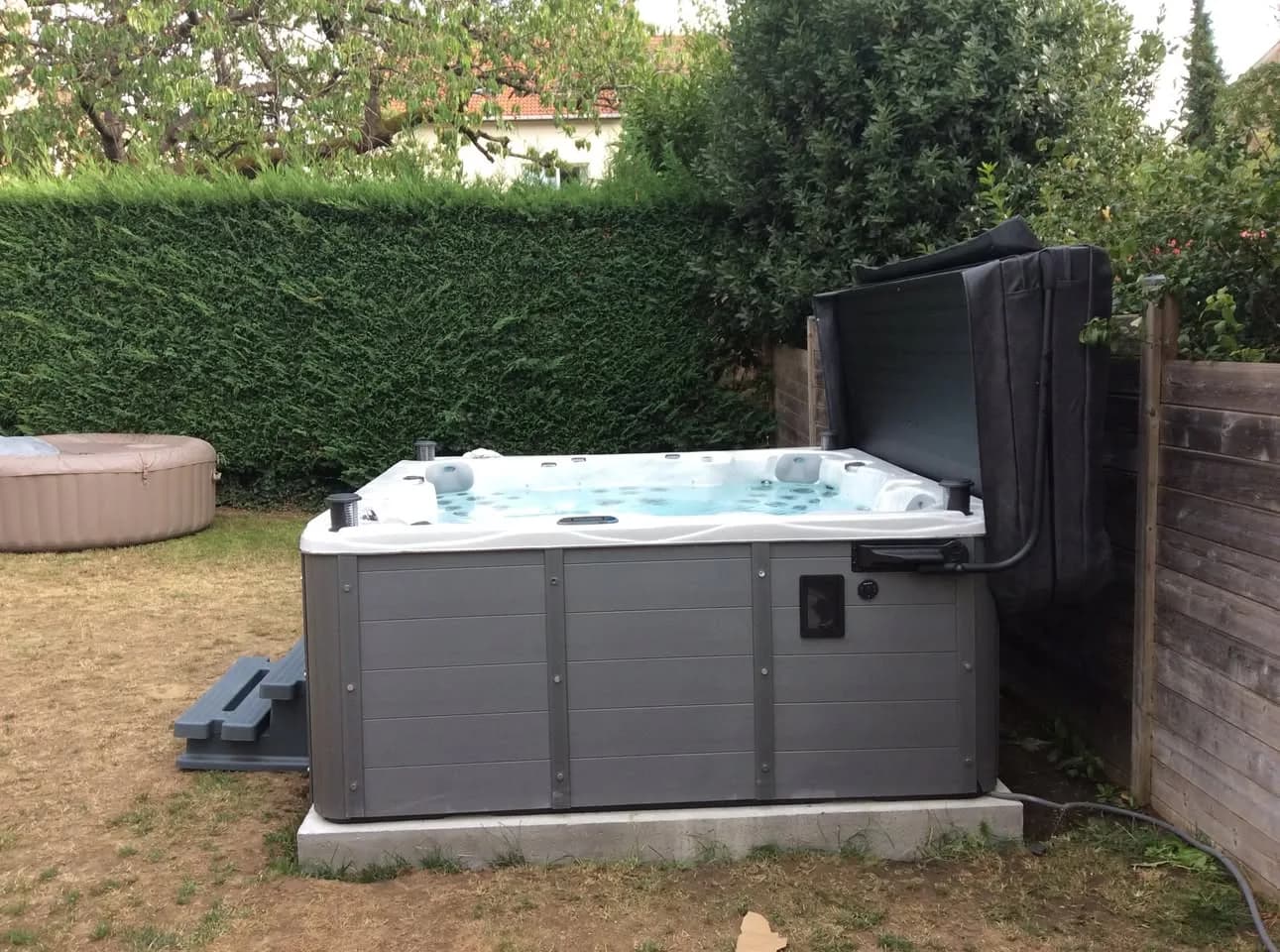 Installation d'un spa Montréal Full option à Villemoisson-sur-Orge, autre vue du chantier