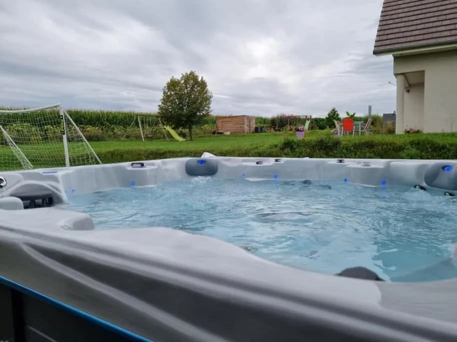 Installation d'un spa Montréal à Riedheim, autre vue du chantier