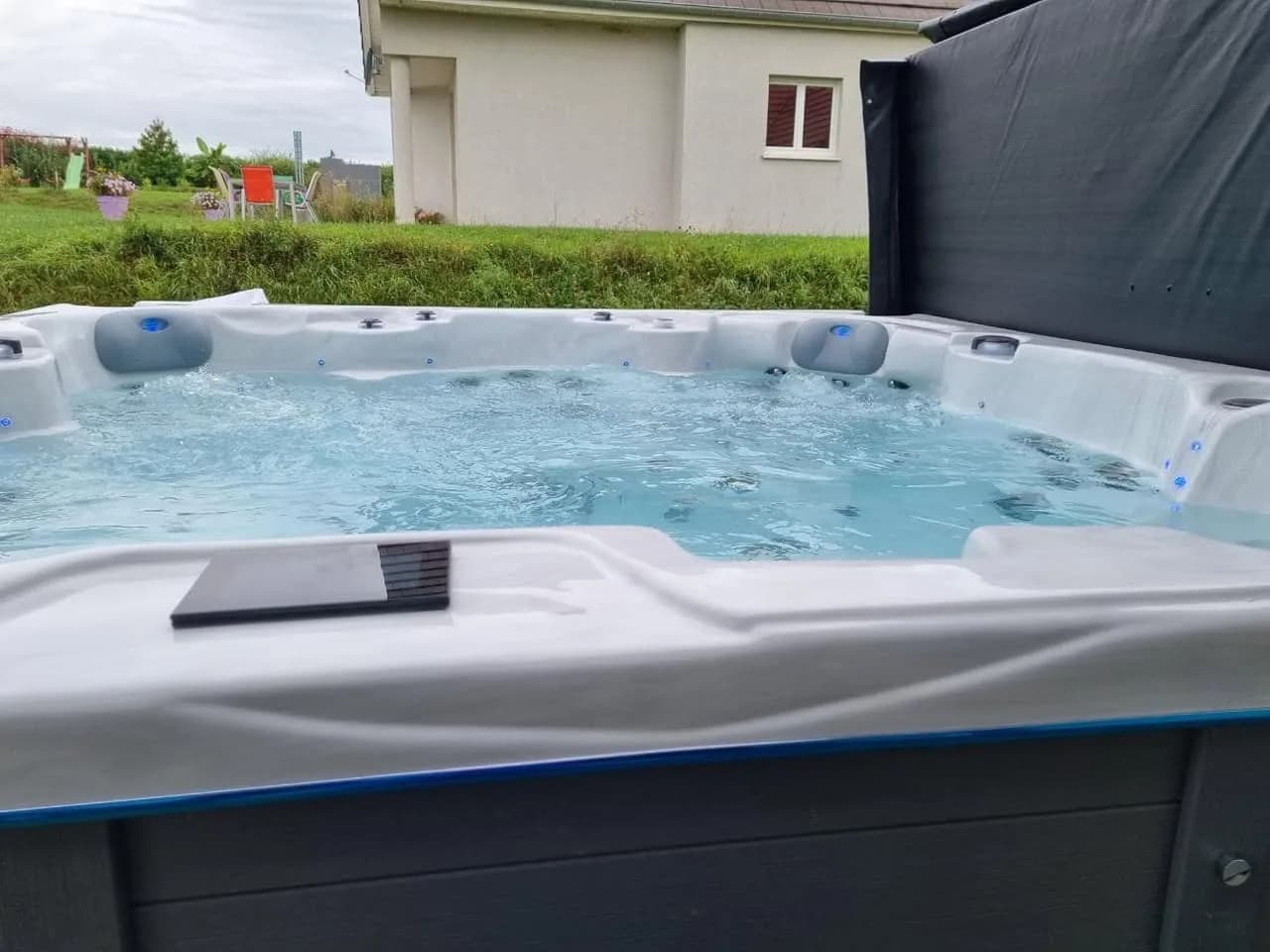 Installation d'un spa Montréal à Riedheim, autre vue du chantier