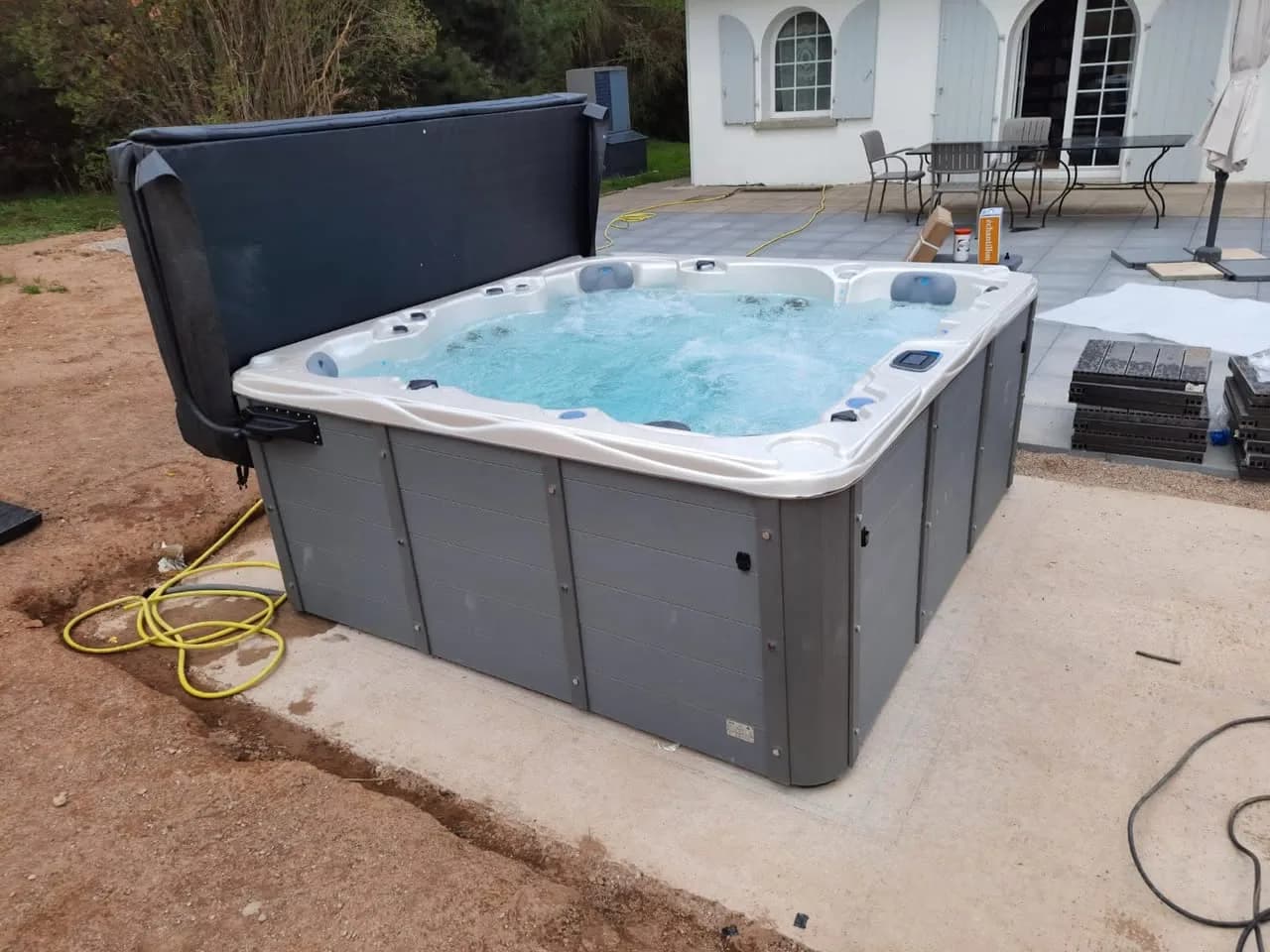 Installation d'un spa Montréal à Saulcy-sur-Meurthe, autre vue du chantier