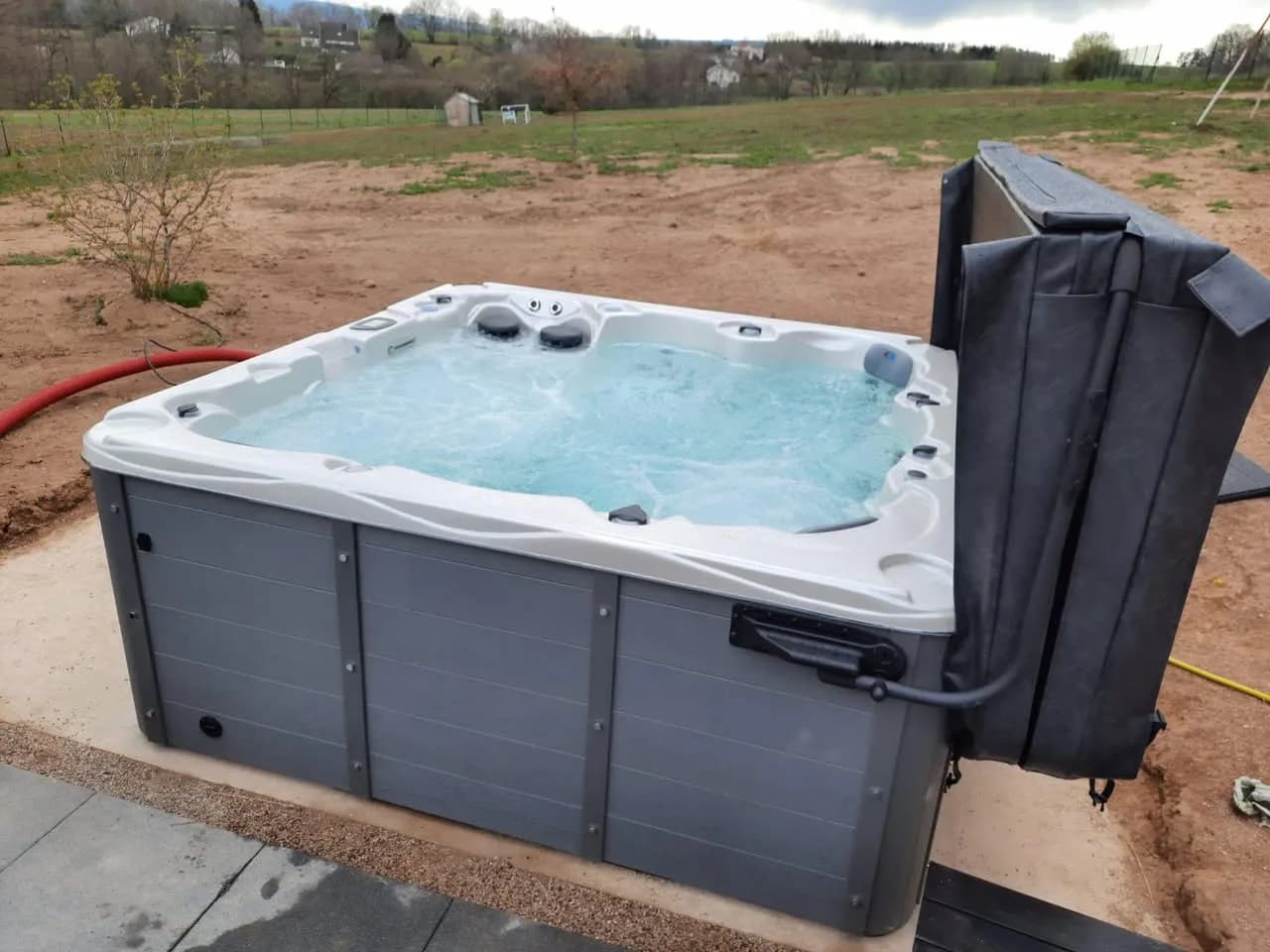 Installation d'un spa Montréal à Saulcy-sur-Meurthe, autre vue du chantier