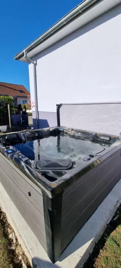 Installation d'un spa Onyx Full option à Rixheim, autre vue du chantier