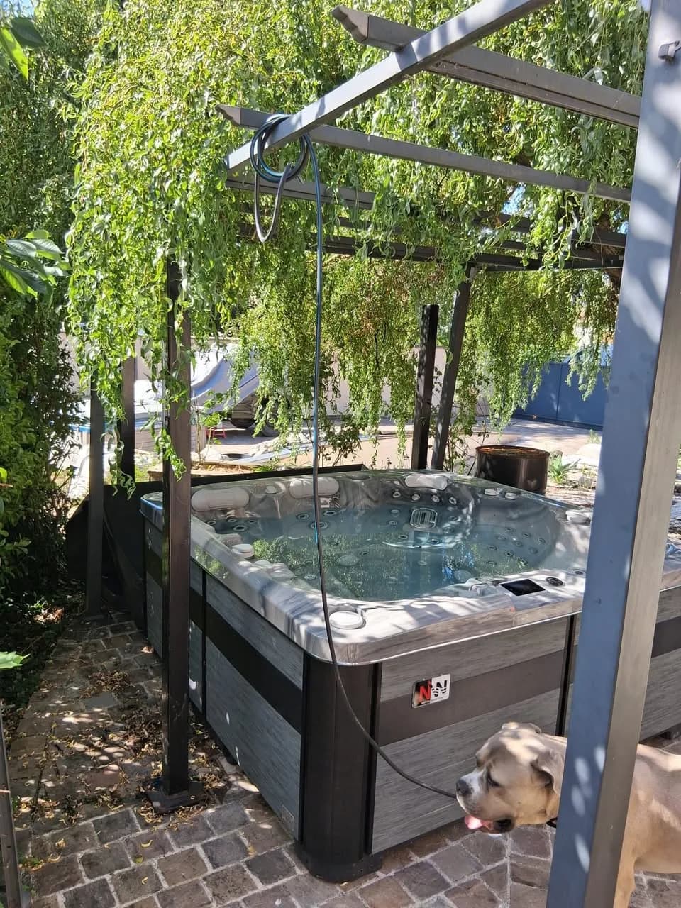Installation d'un spa Øppland à Brétigny-sur-Orge, autre vue du chantier
