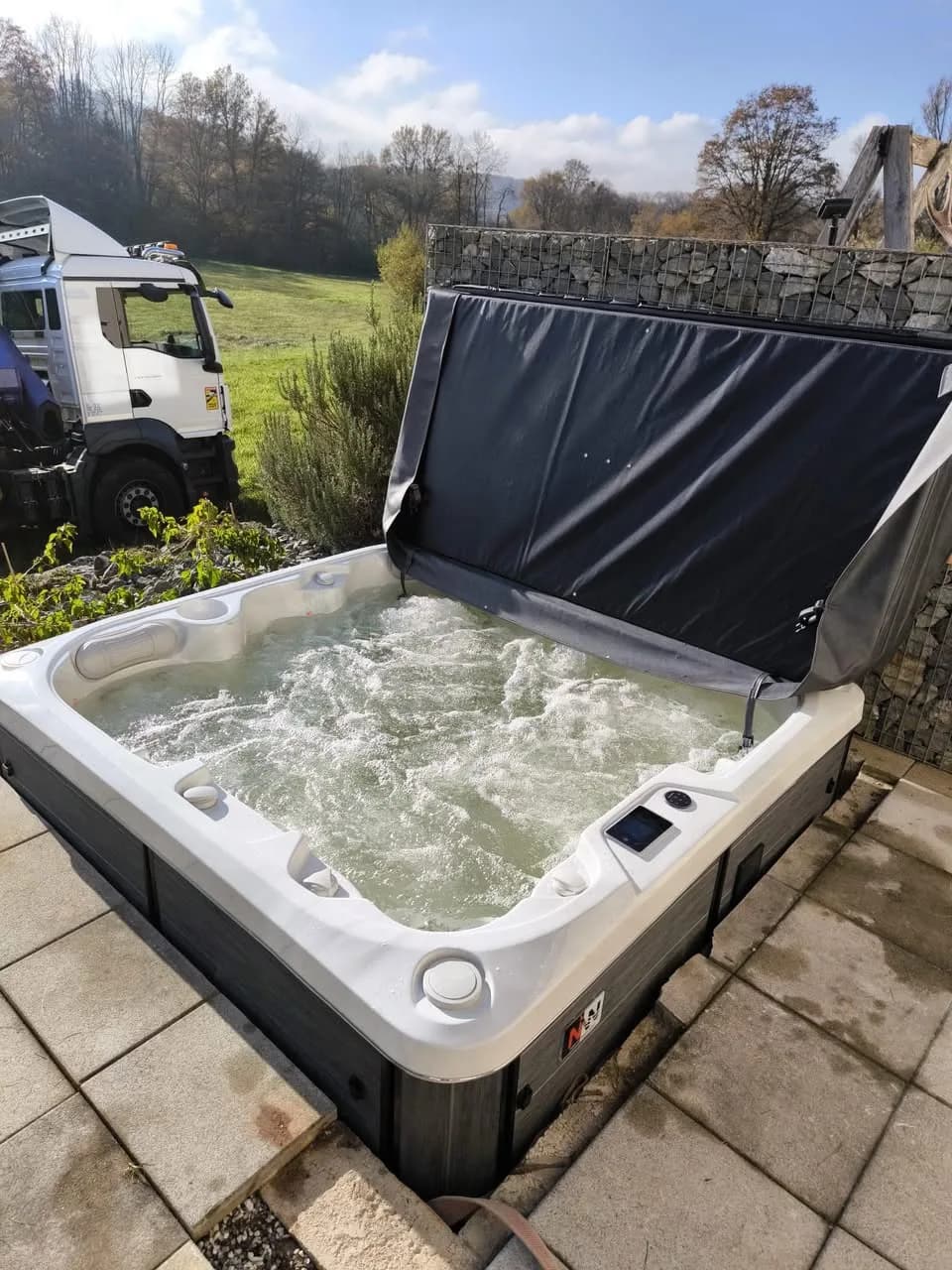 Installation d'un spa Øppland à Faulquemont, autre vue du chantier