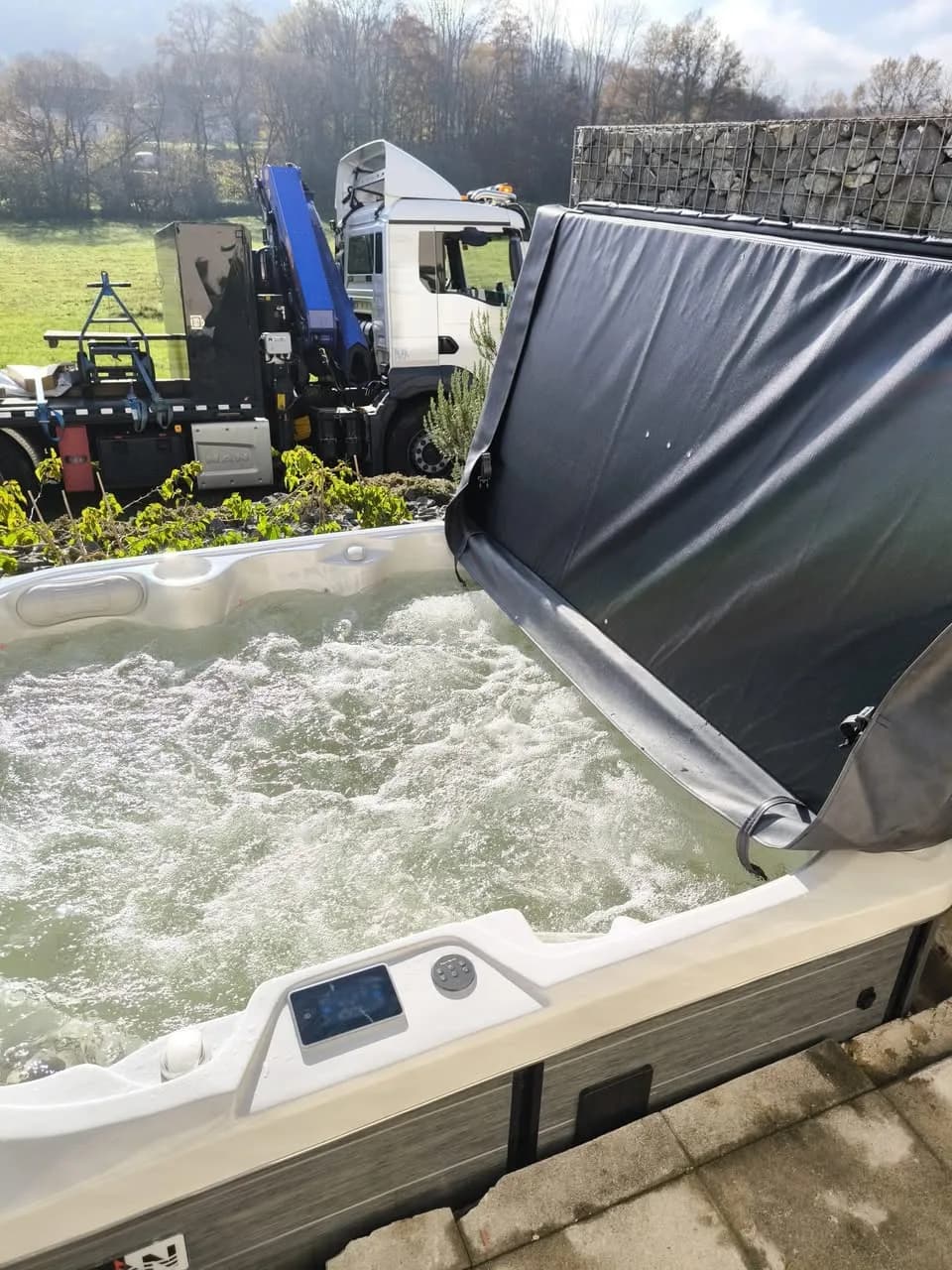Installation d'un spa Øppland à Faulquemont, autre vue du chantier