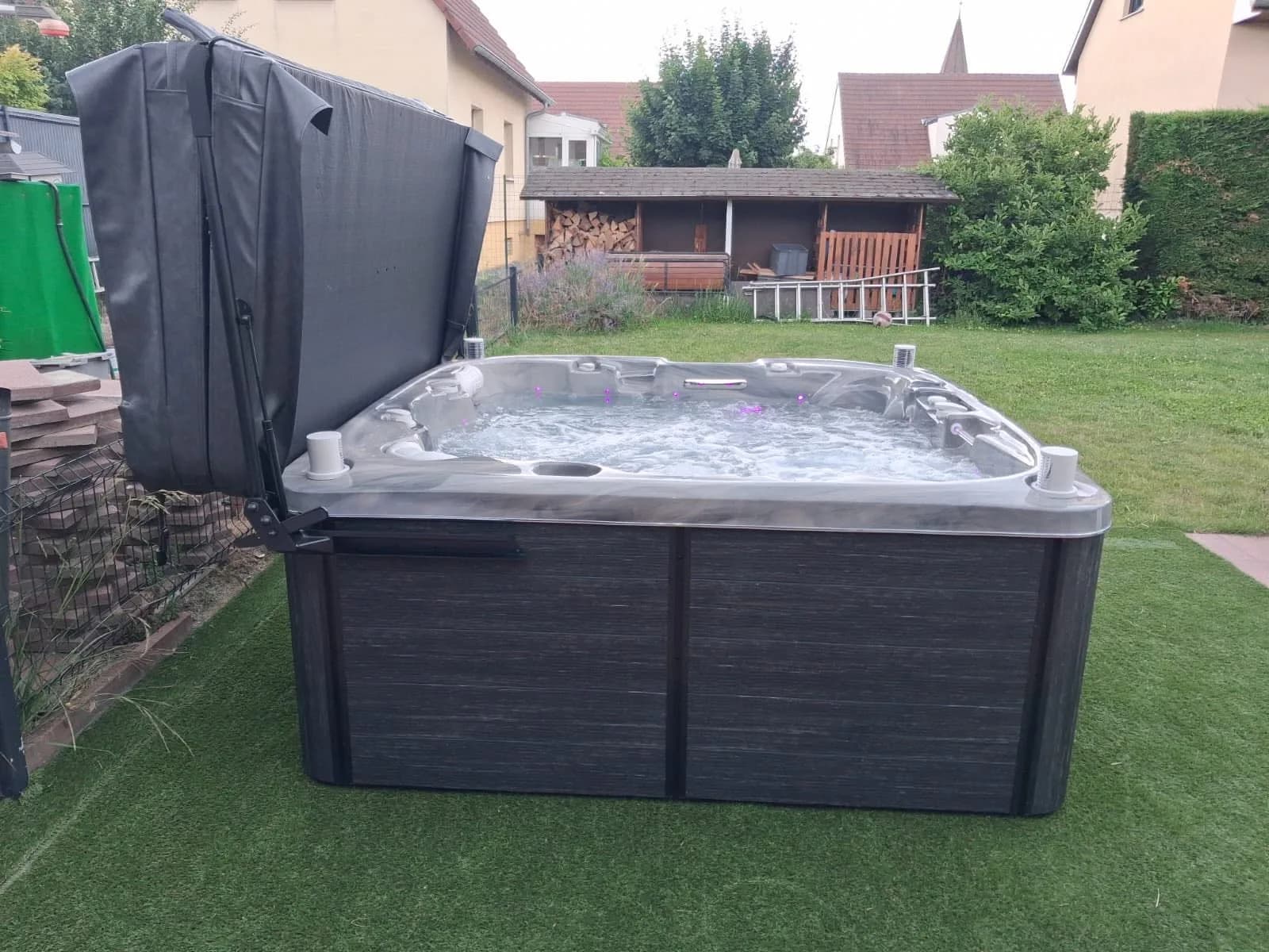 Installation d'un spa Øppland à Horbourg-Wihr, autre vue du chantier