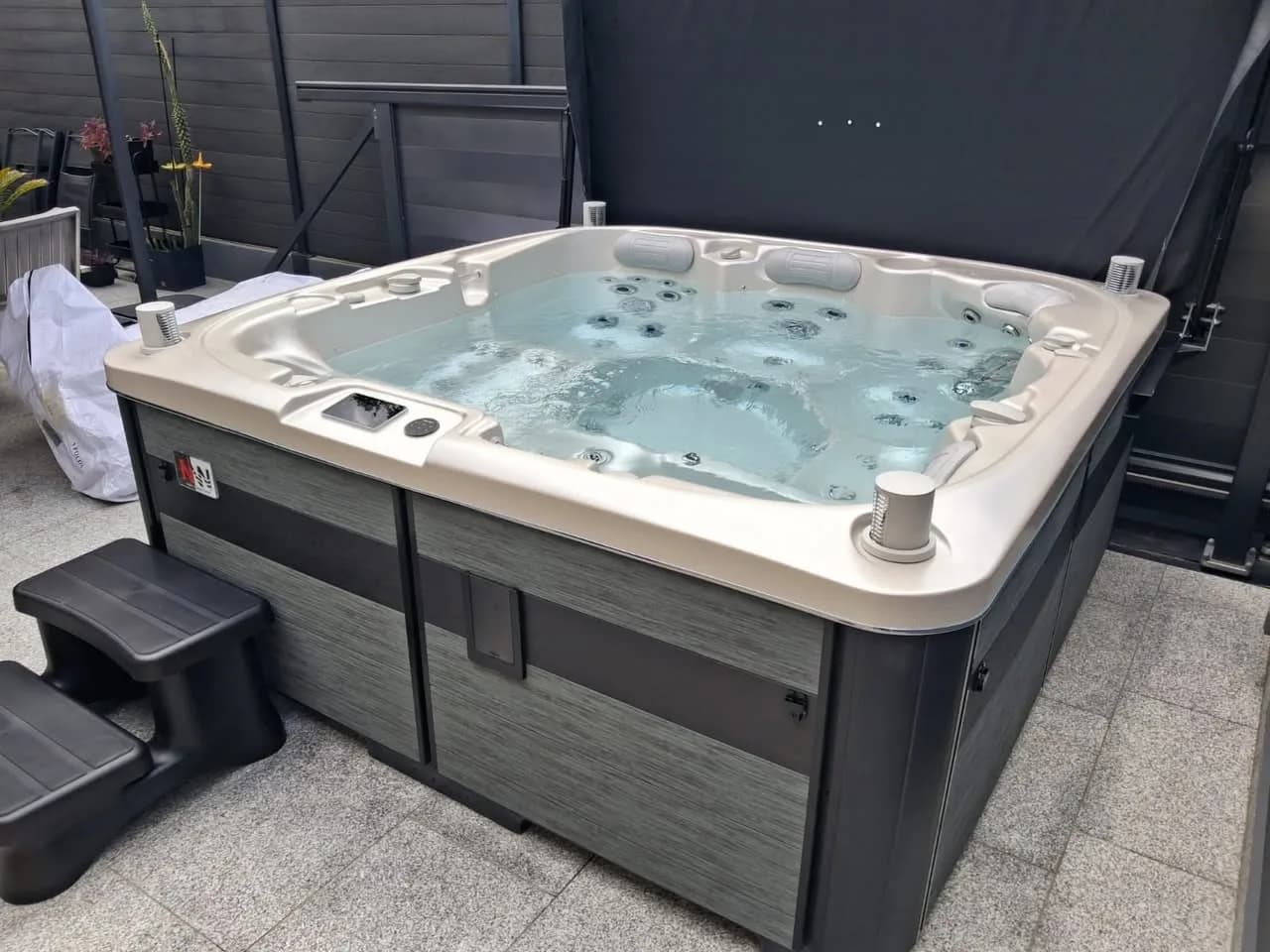 Installation d'un spa Øppland à Kingersheim, autre vue du chantier
