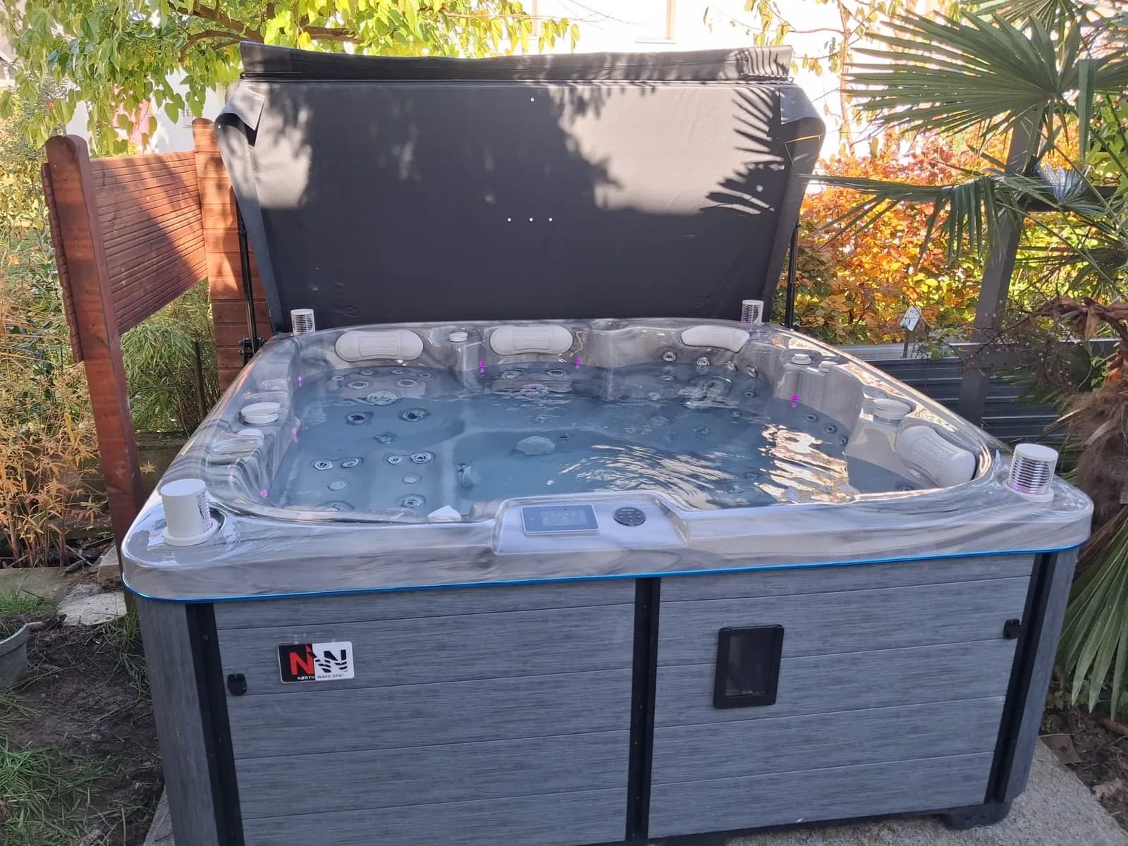 Installation d'un spa Øppland à Village-Neuf, autre vue du chantier