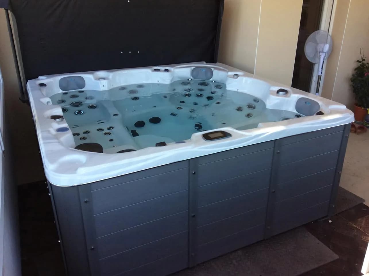 Installation d'un spa Ottawa à Barcillonnette, autre vue du chantier
