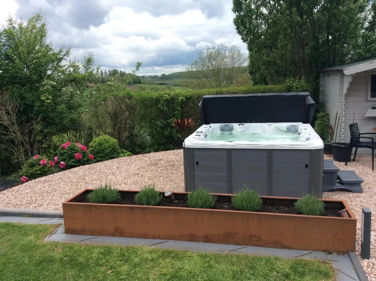 Installation d'un spa Ottawa à Battice, autre vue du chantier