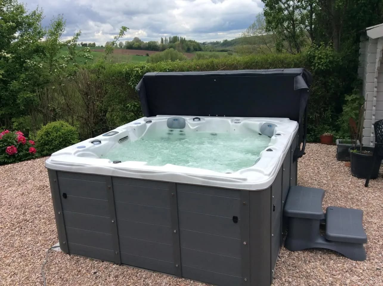 Installation d'un spa Ottawa à Battice, autre vue du chantier