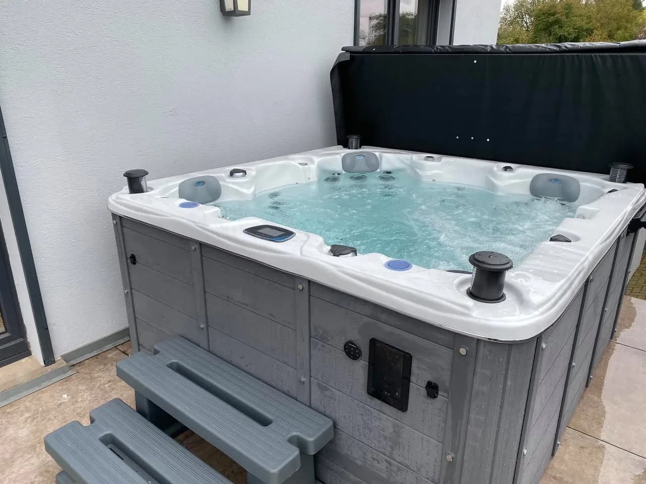 Installation d'un spa Ottawa à Bernolsheim, autre vue du chantier
