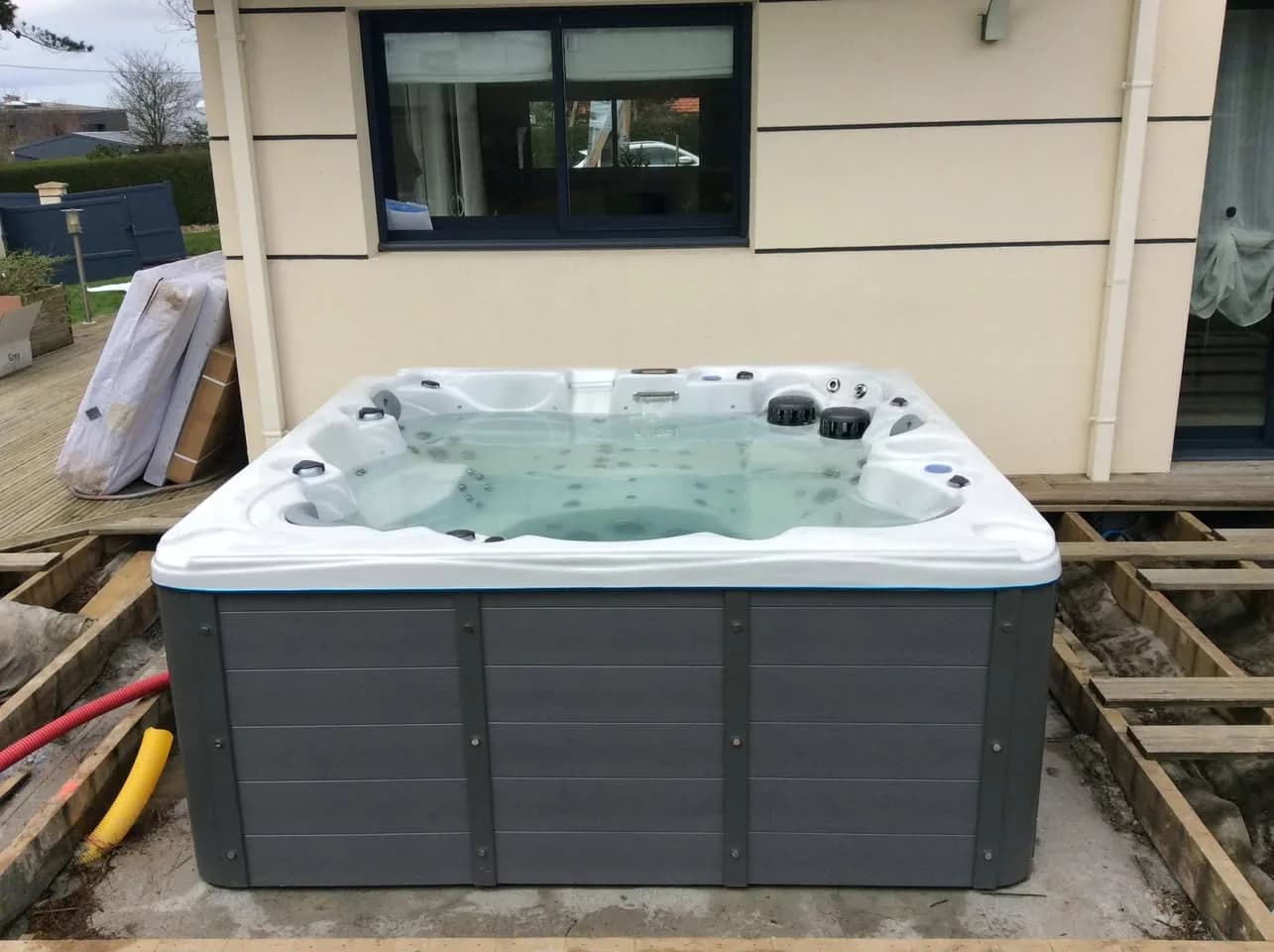 Installation d'un spa Ottawa à Carantec, autre vue du chantier