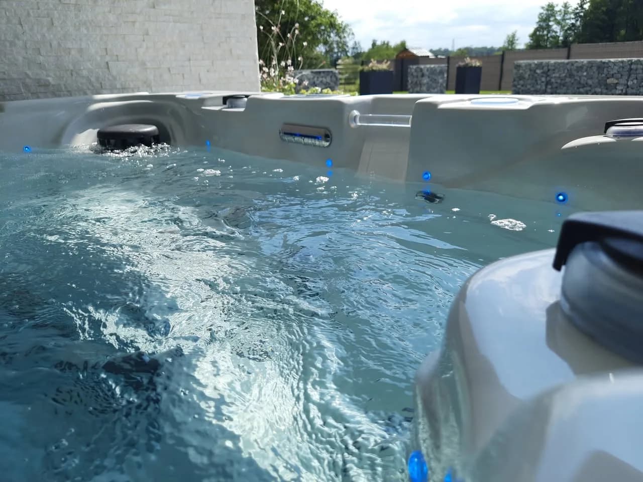 Installation d'un spa Ottawa à Charmois, autre vue du chantier