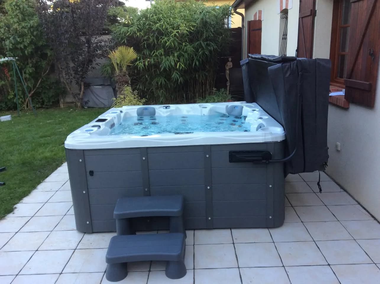 Installation d'un spa Ottawa à Corquilleroy, autre vue du chantier