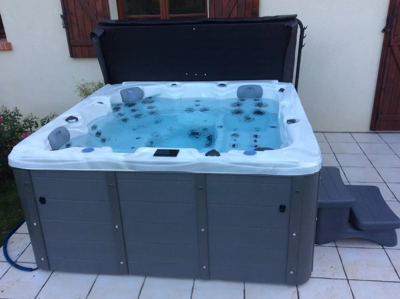 Installation d'un spa Ottawa à Corquilleroy, autre vue du chantier