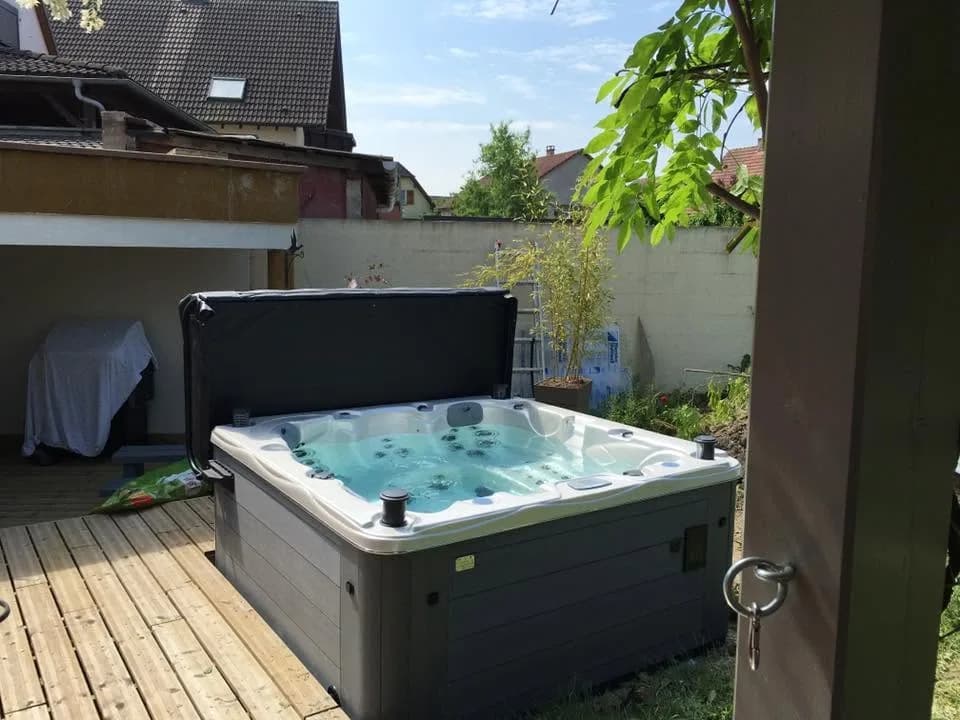 Installation d'un spa Ottawa à Drusenheim, autre vue du chantier