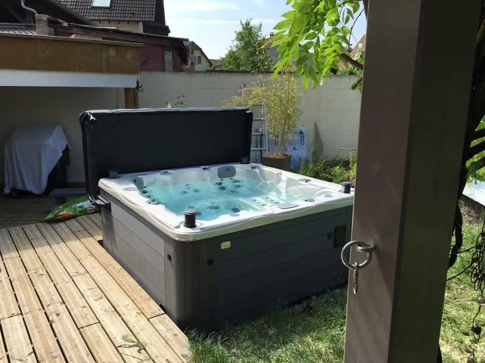 Installation d'un spa Ottawa à Drusenheim, autre vue du chantier