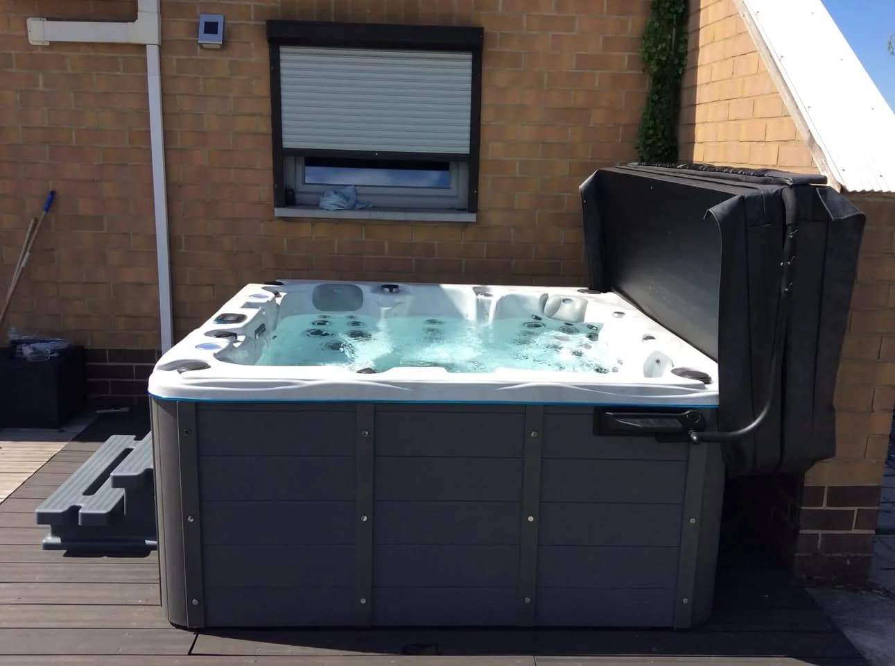 Installation d'un spa Ottawa en Belgique, autre vue du chantier